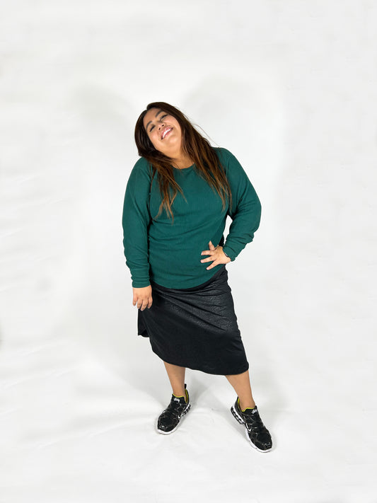 Modesty Knows No Size: Embracing Fashion with Modest Plus-Size Clothing